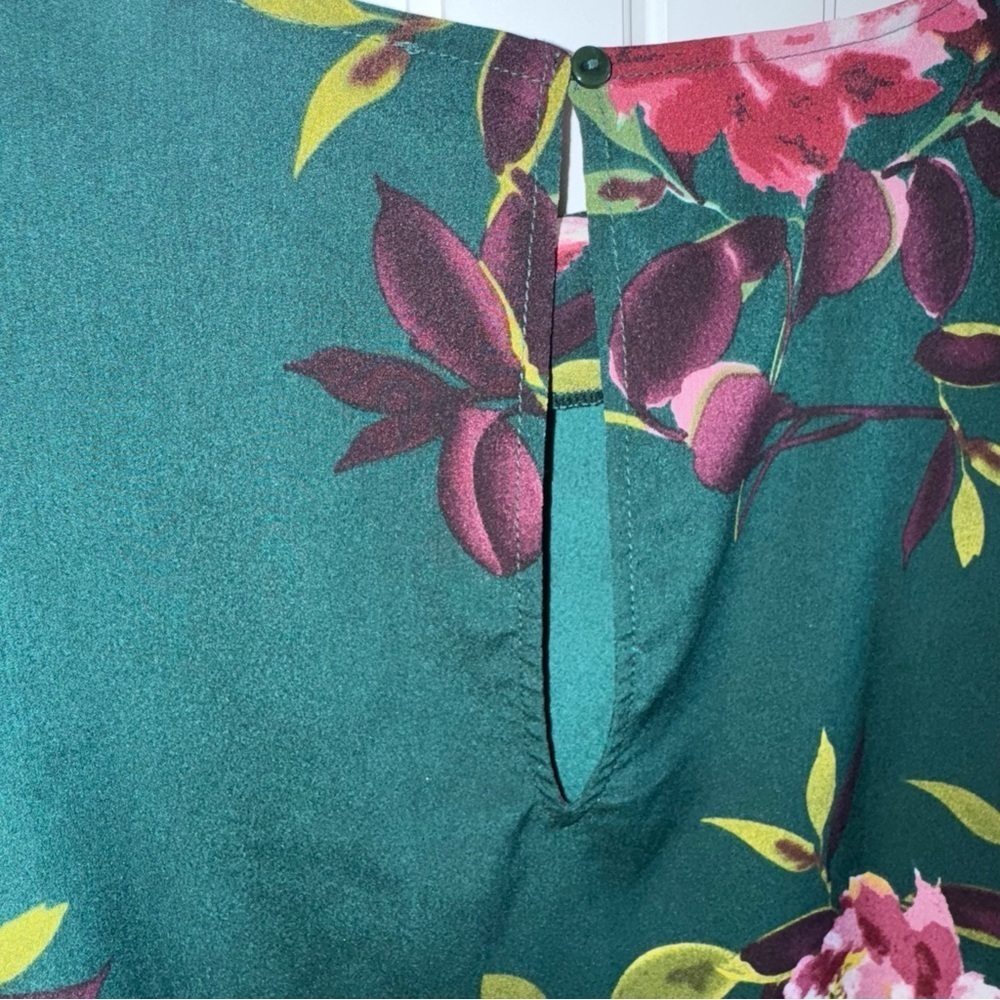 Eliane Rose Green/Pink Floral Blouse Keyhole Back Bell Sleeve Sz Large - Picture 5 of 9